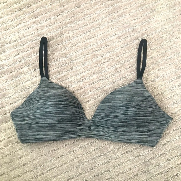 34 C Victoria Secret Wireless Bra - Picture 1 of 5